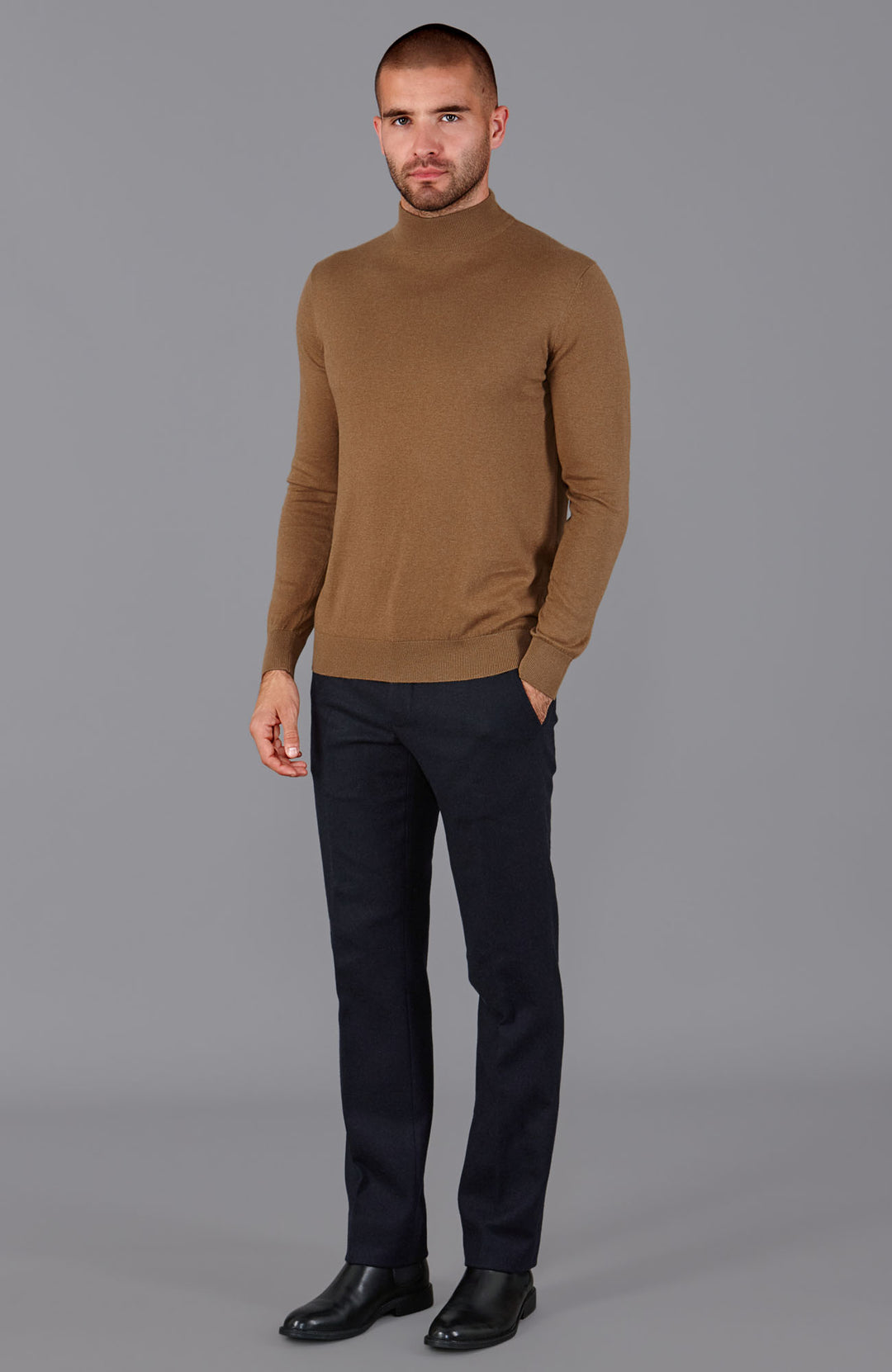 Camel fashion polo neck jumper