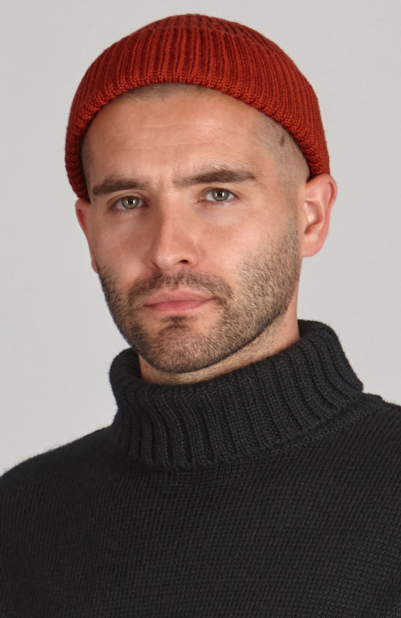 red fisherman merino wool beanie