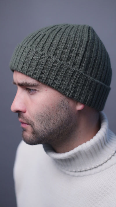 green chunky merino cashmere beanie