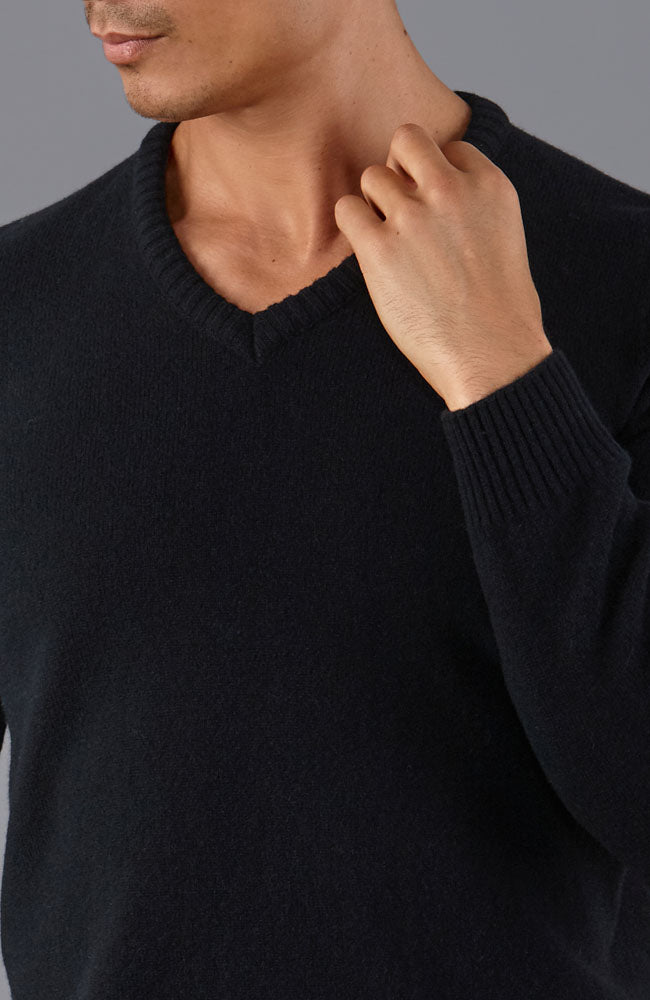 mens black v neck lambswool jumper