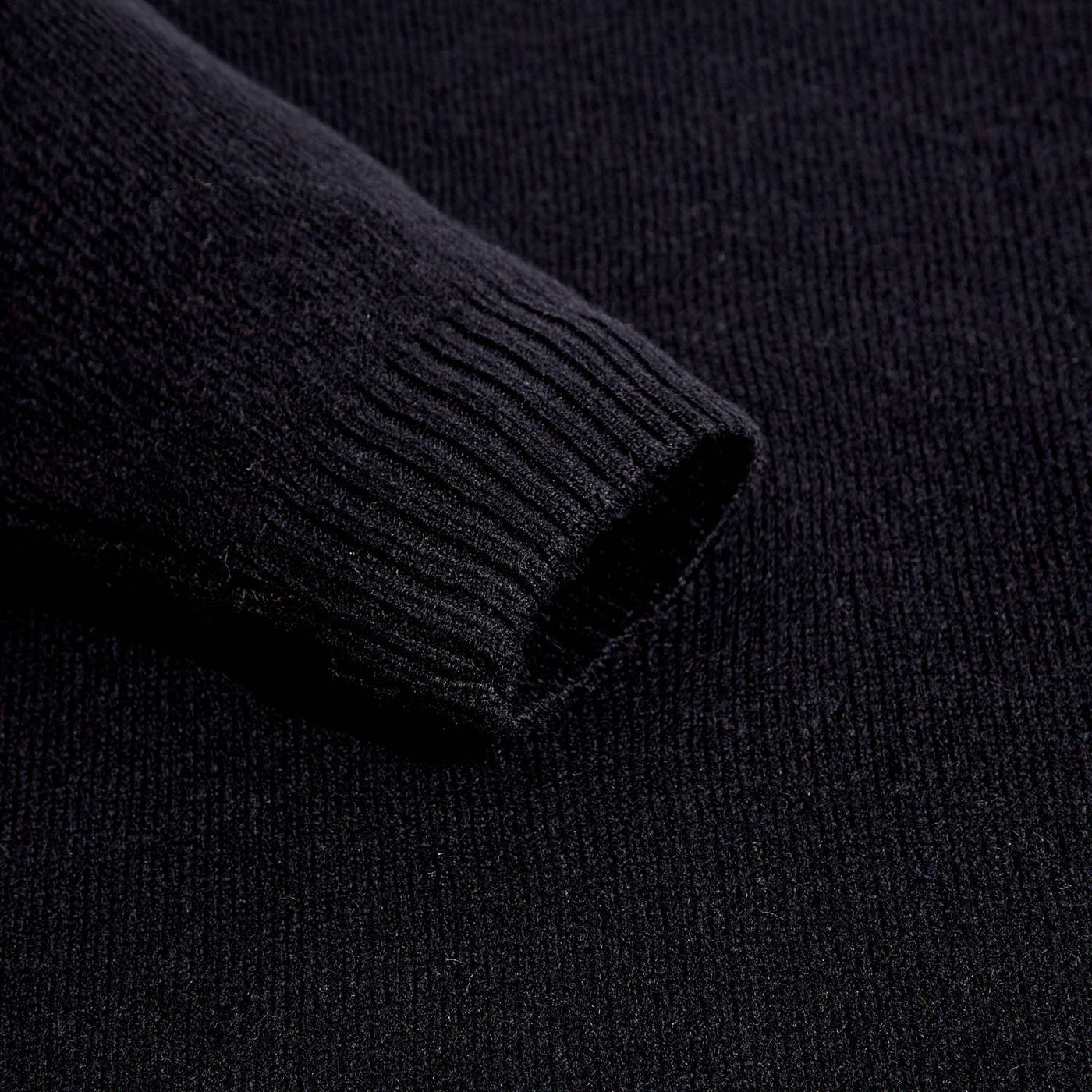 mens black v neck lambswool jumper sleeve